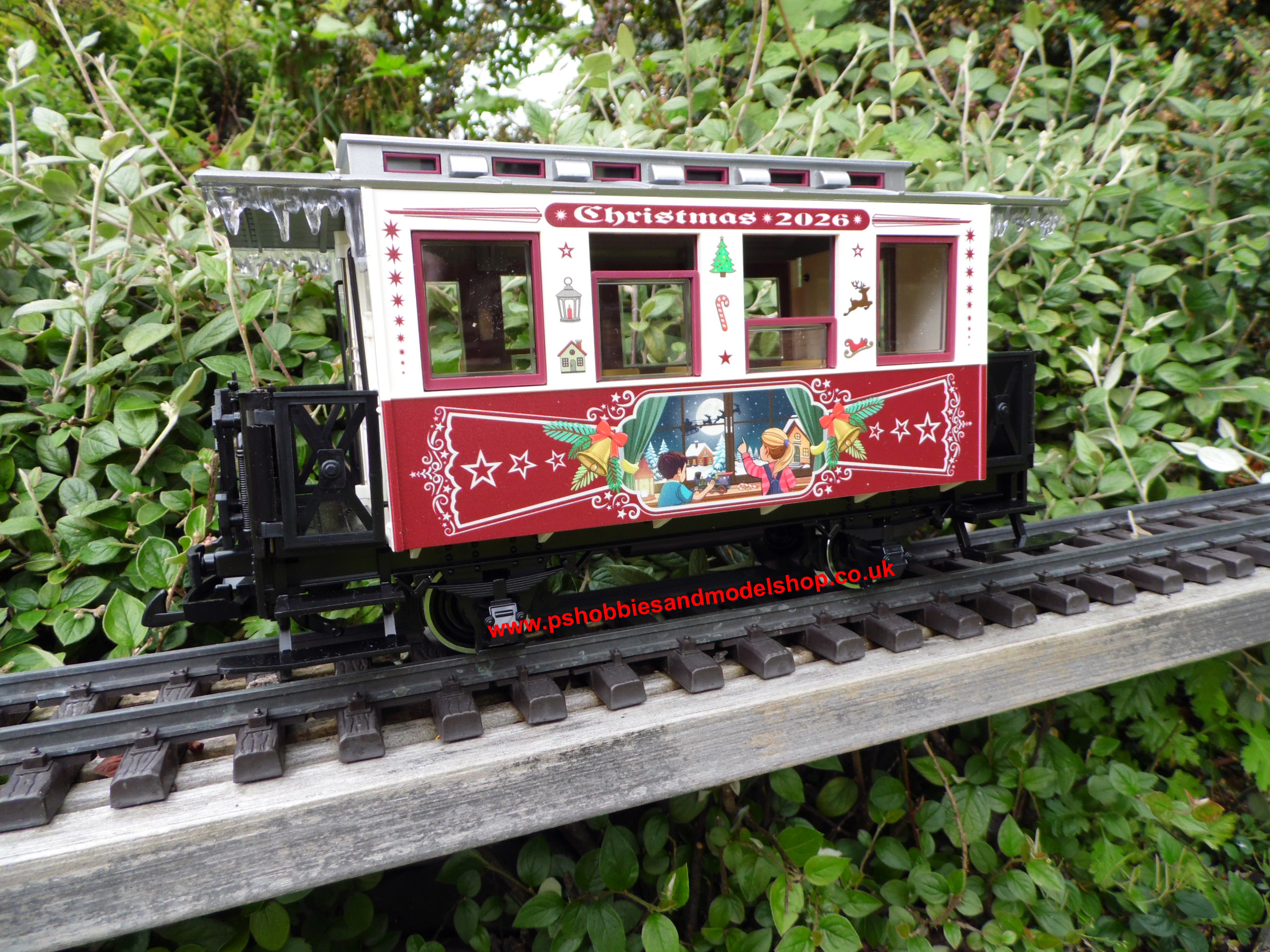 LGB 36026 Christmas coach 2026