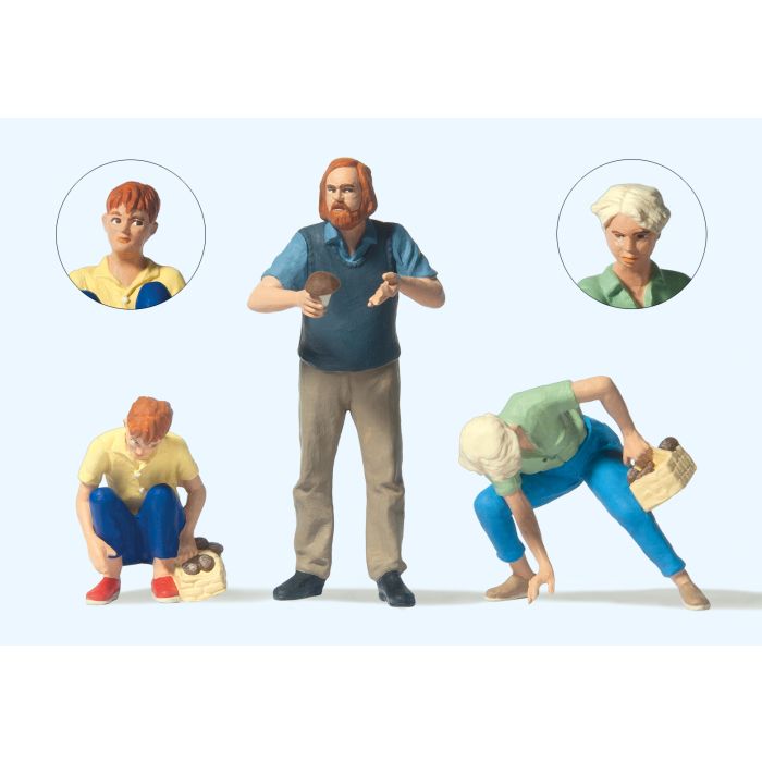 Preiser 44941 Mushroom Pickers G Scale