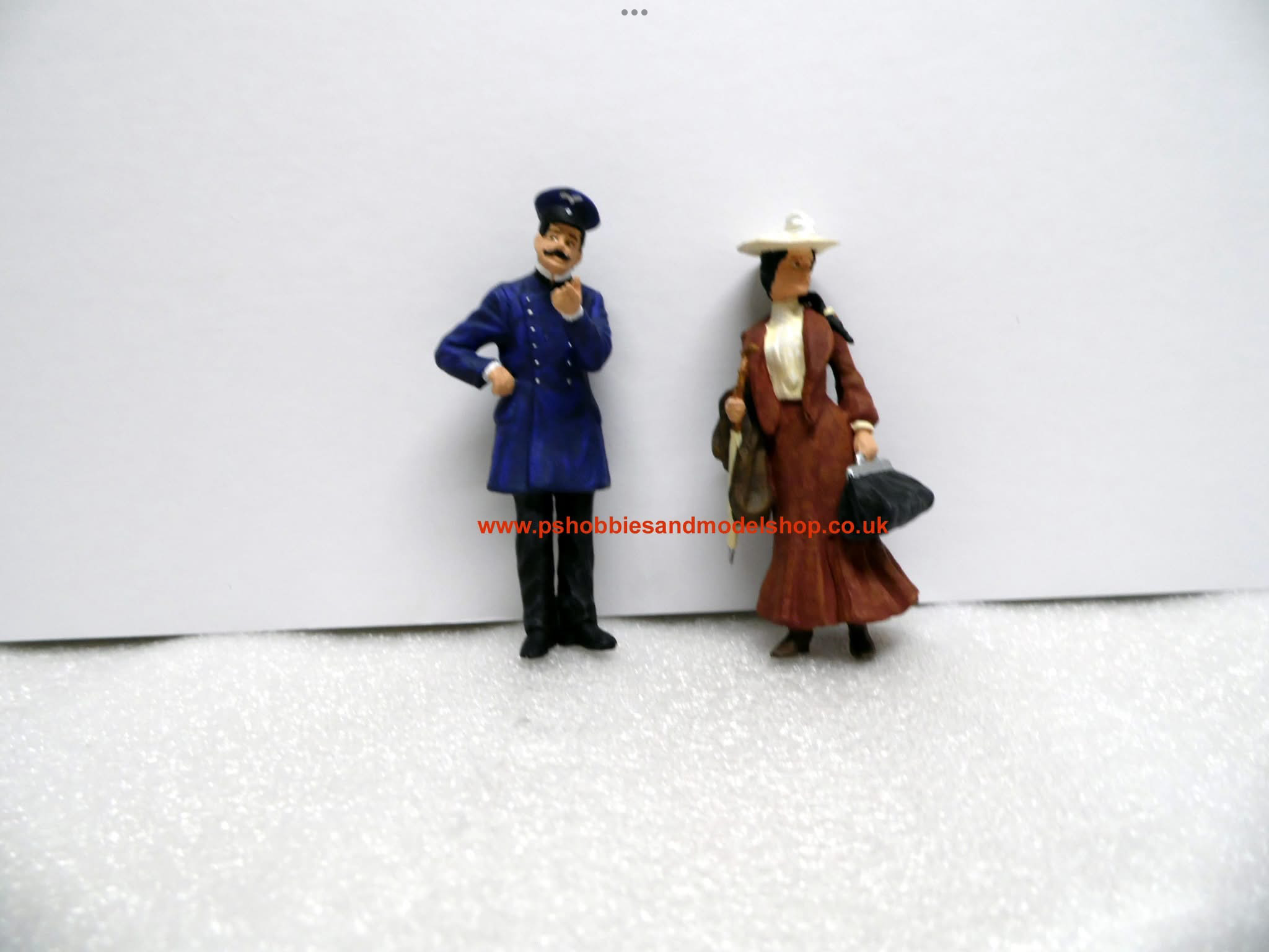 Preiser 45065 conductor & Dame